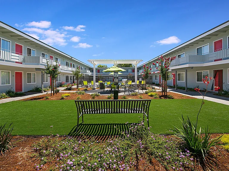 Bon Aire Apartments — Photo 8