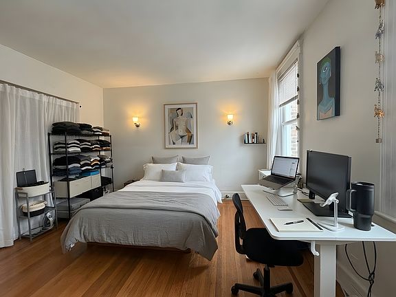 Large bedroom. queen sized bed