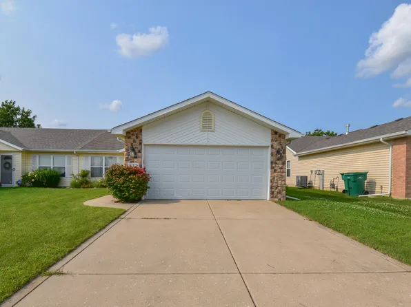 572 W 76th Ave, Merrillville, IN 46410
