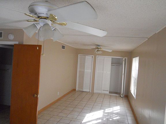 4th image of 808 E Cenizo St