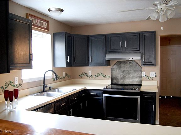 5th image of 2095 W 81st St