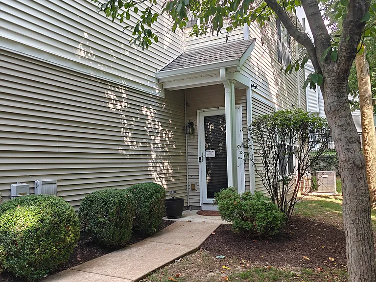 710 Kingston Terrace Ct — Photo 23