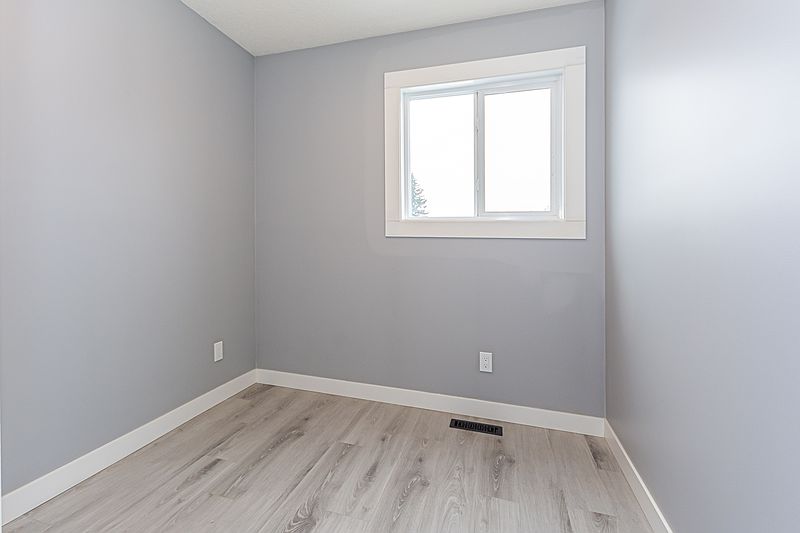 Edmonton Apartment for rent - 3 Bedrooms — photo 40