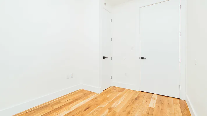 Rented by Nooklyn NYC LLC | media 19