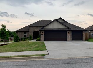 511 Lancaster Rd, Centerton, AR 72719