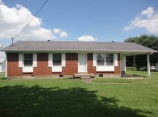 1218 S Russell St, Portland, TN 37148