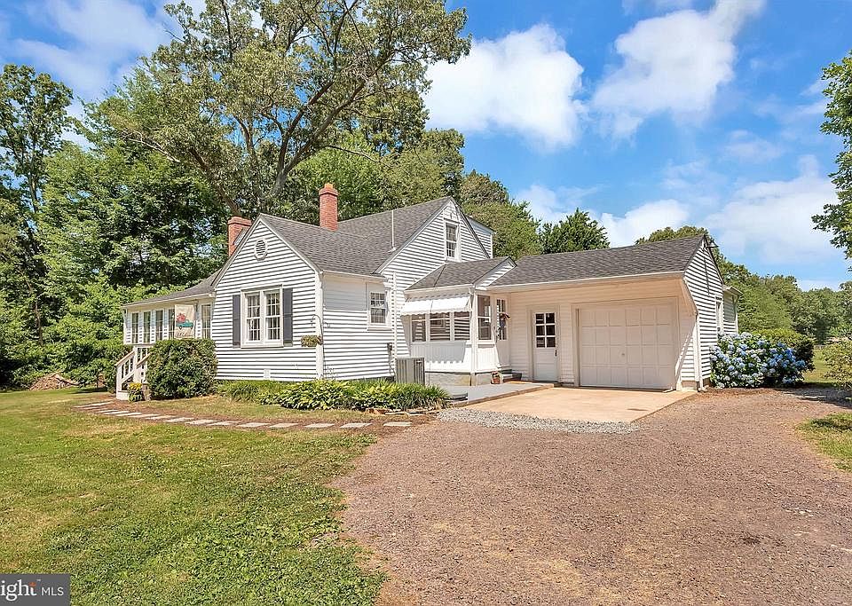 1 garage & workshop; mudroom entry