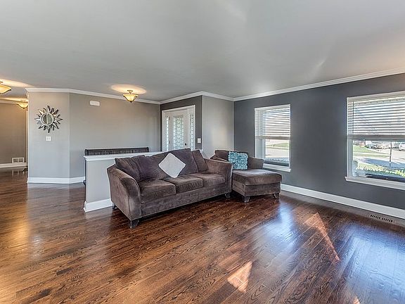 5th image of 25406 S Shannon Dr