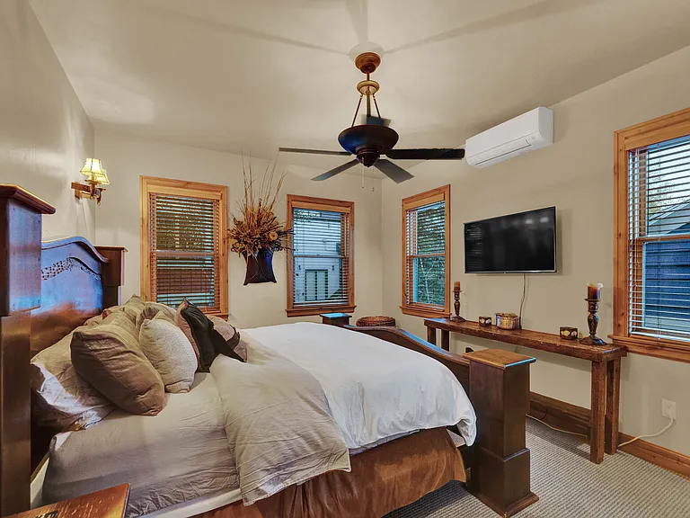 1019 Norfolk Ave — Photo 13