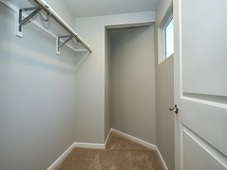 UNIT A32 closet