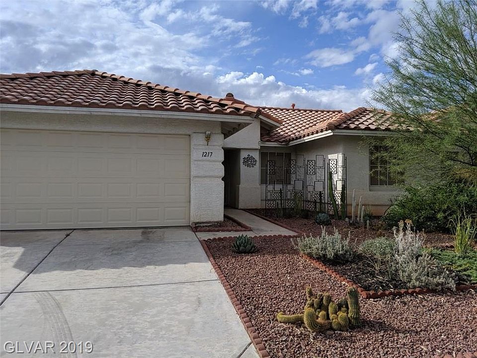 1st image of 1217 Hickory Grove Cir