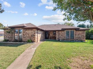 1001 Matthew St, Burleson, TX 76028