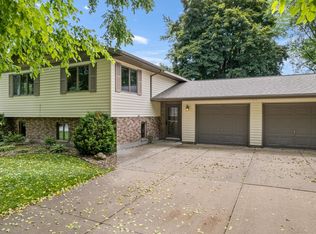 39123 Kc Dr, Winona, MN 55987