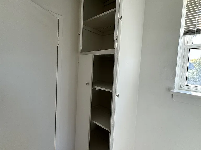 4200 Grand Ave — Photo 2