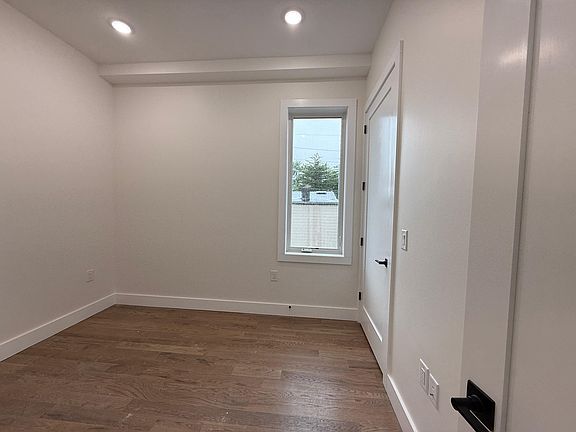 5th image of 40 Lembeck Ave #305H