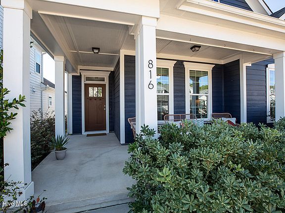 3rd image of 816 Wharton Avenue