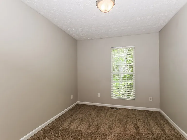 1902 Grove Way — Photo 14