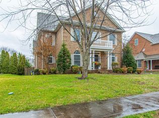 1560 Staffwood Rd, Knoxville, TN 37922