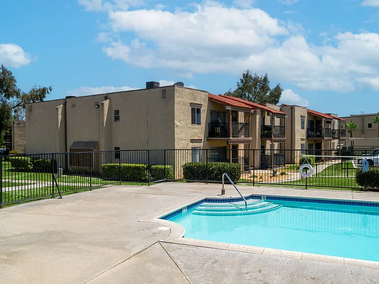 Vista View Apartments — Photo 4