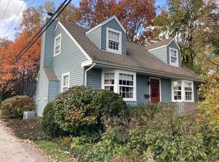 829 S 2nd St, St Charles, IL 60174