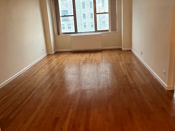 3rd image of 301 E 79th St APT 24D