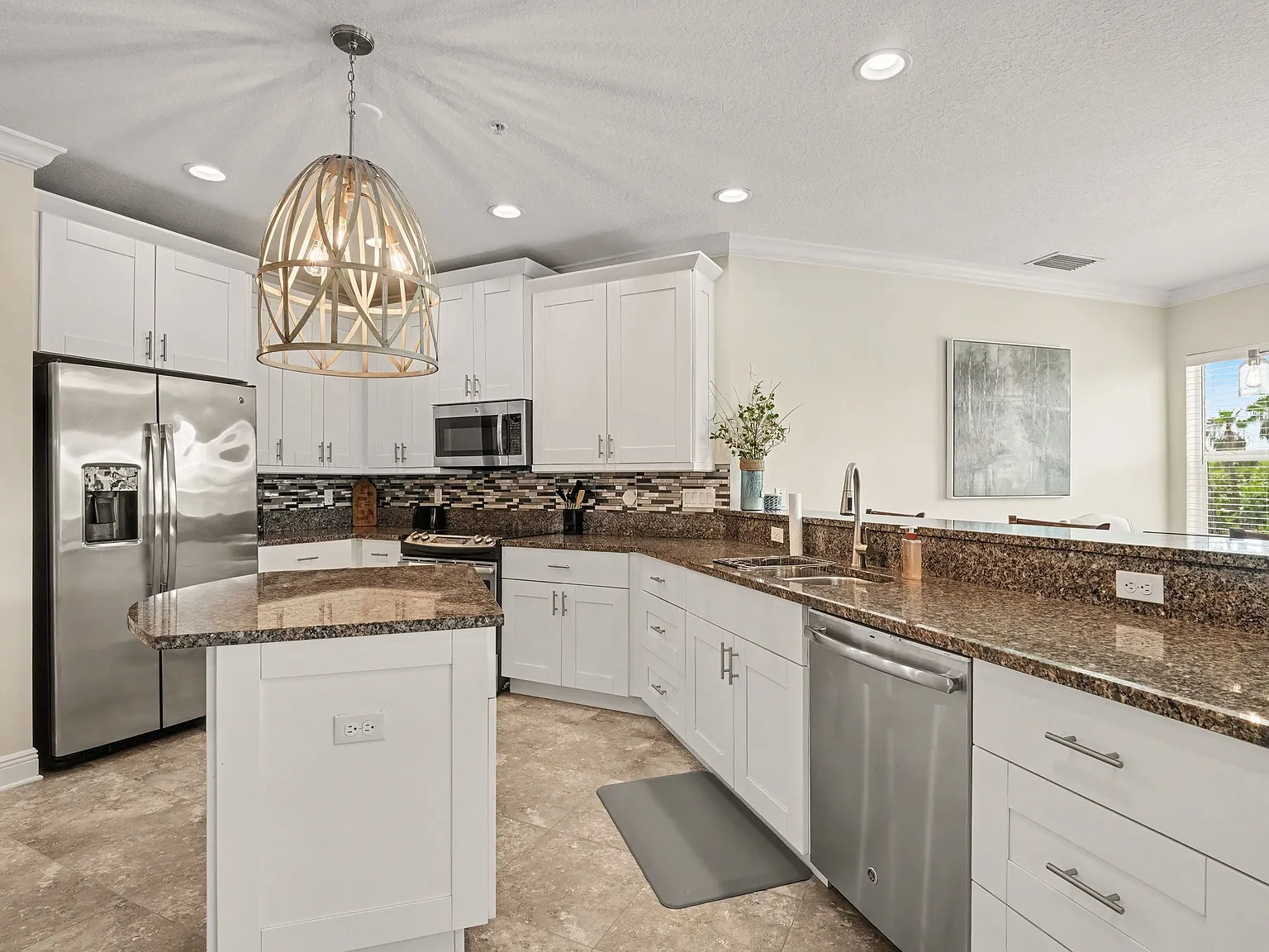 2 bed, 1650 sqft, $3,000 — Photo 3