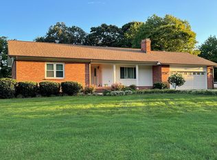 1958 Columbine Dr, Newton, NC 28658