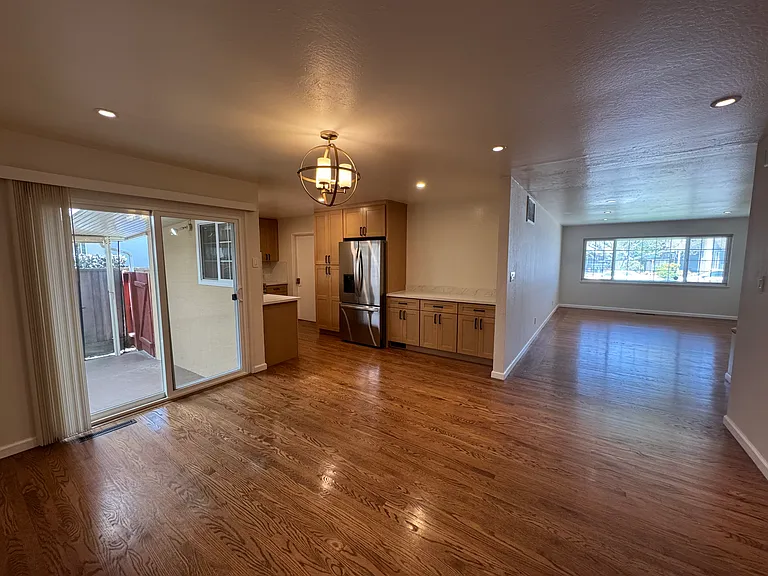 1874 Bandoni Ave — Photo 7