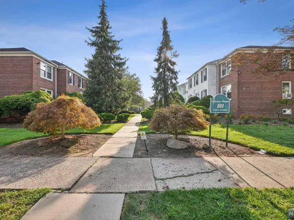101 Gates Ave APT E4, Montclair, NJ 07042