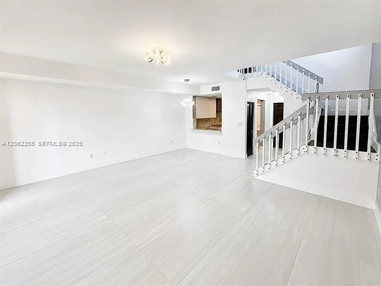 9879 SW 118th Pl #Townhouse 9879 — Photo 4
