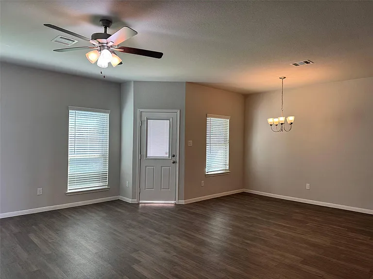 149 Camelot Place Ct — Photo 6