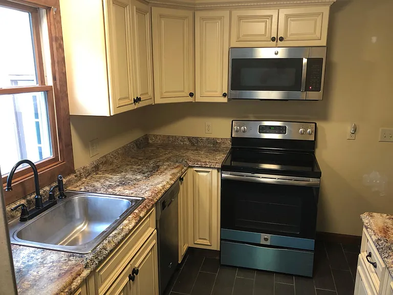 12 Livingston Pkwy #HOUSE — Photo 22