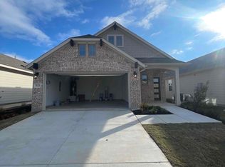 925 King St, Aubrey, TX 76227