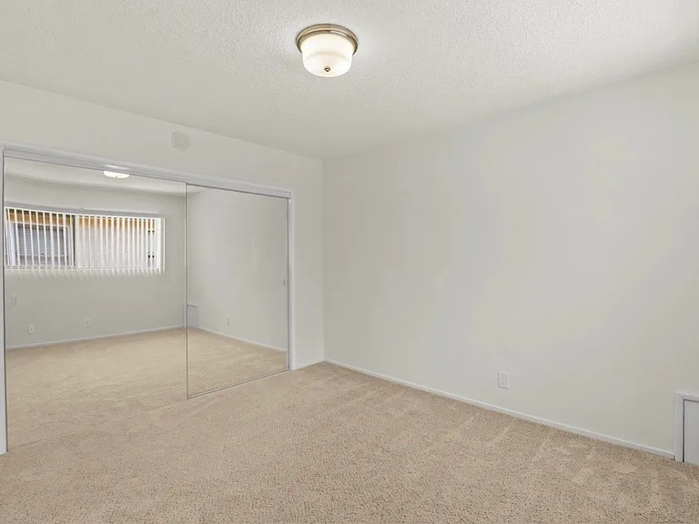 1226 McClellan Dr #12 — Photo 19