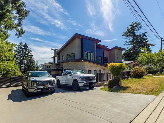 5th image of 5208 Carson St