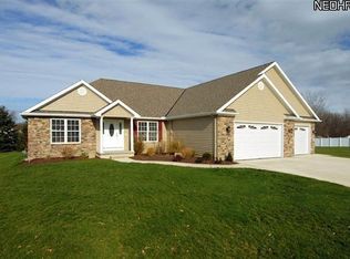 404 Braeburn Ct, Amherst, OH