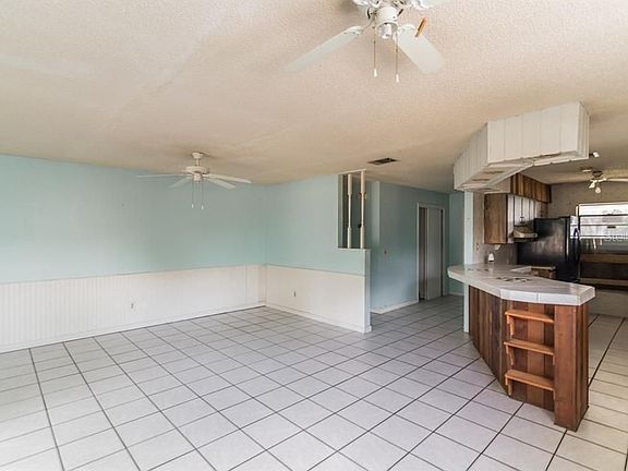 4th image of 512 Ivanhoe Way