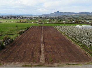 300 Colver Rd, Talent, OR 97540