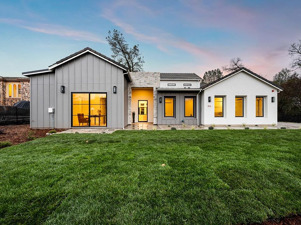 1st image of 23726 Ironwood Ct