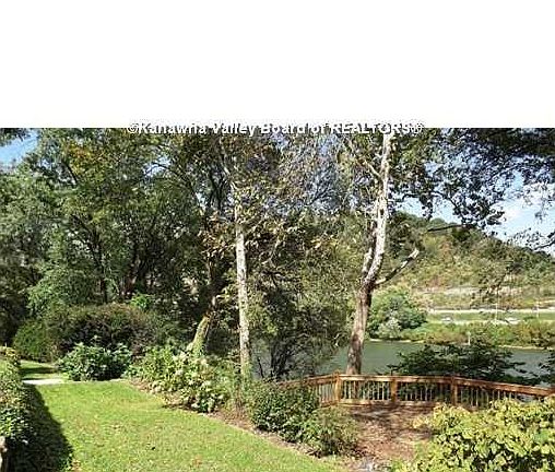 3rd image of 3908 Kanawha Ave SE