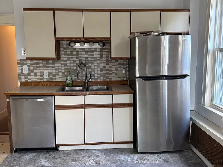 12 Dolphin Ave #3 — Photo 11