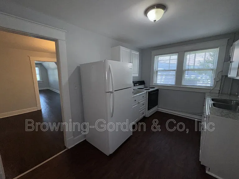 1517B Bernard Ave — Photo 6