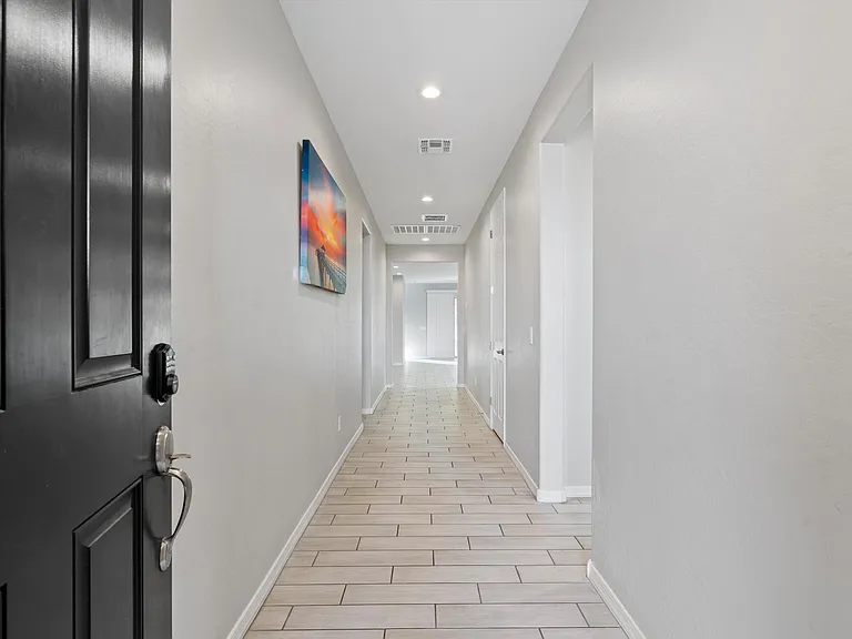 10904 W Harrison St — Photo 1