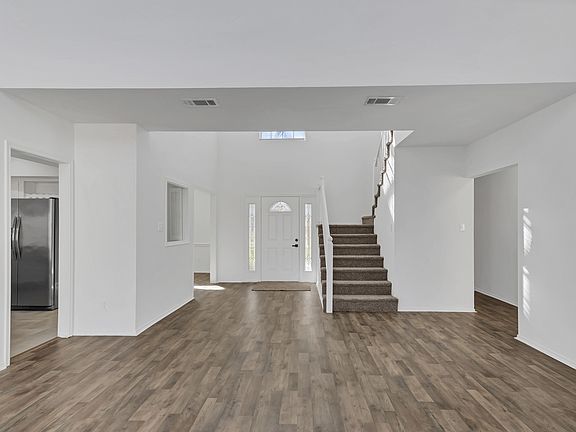 2nd image of 4329 Woodglen Dr