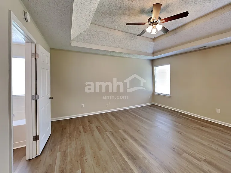 2921 Knoll View Pl — Photo 9