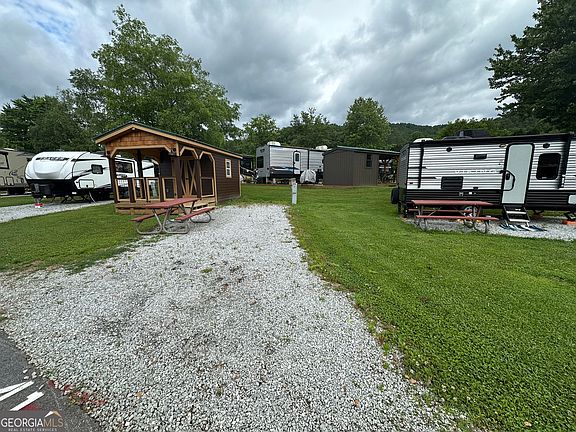 3rd image of 41 Monaco Ln