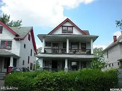 2 bed, $900 — Photo 1