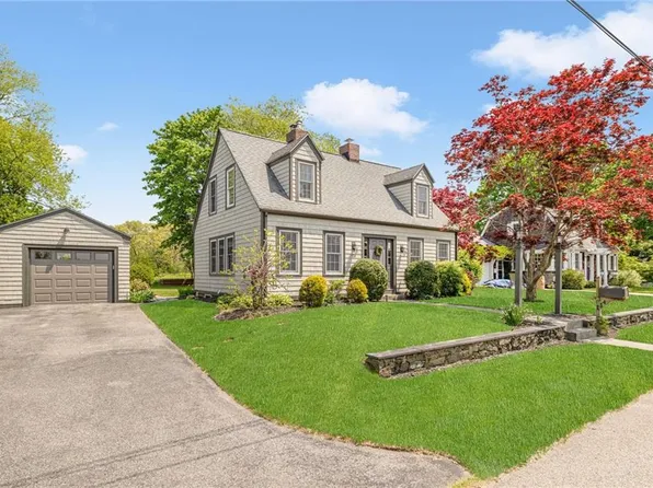 114 Miller Ave E, Providence, RI 02905