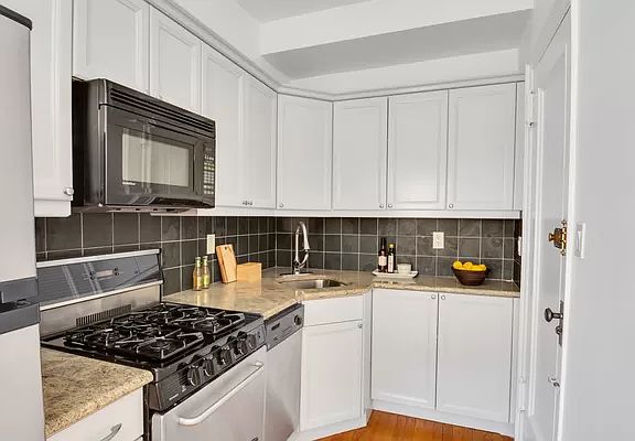 5th image of 41 W 72nd St APT 17H