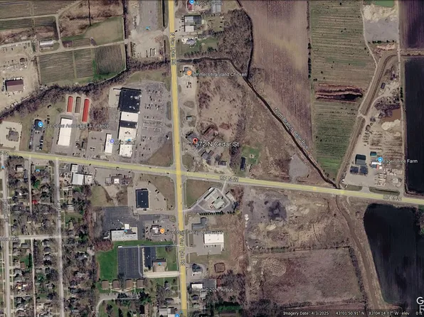572 N Cedar St, Imlay City, MI 48444